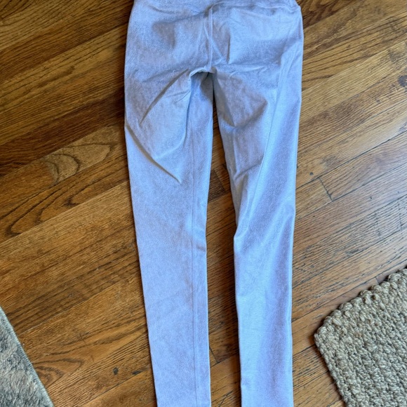 ALO Airbrush White Metallic Leggings size: Small - Picture 4 of 4